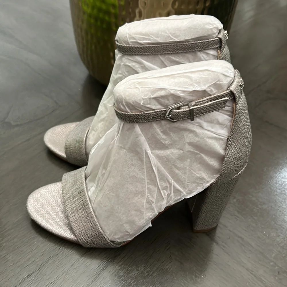 Sam Edelman Yaro Block Pewter Heel Ankle Strap Sandals